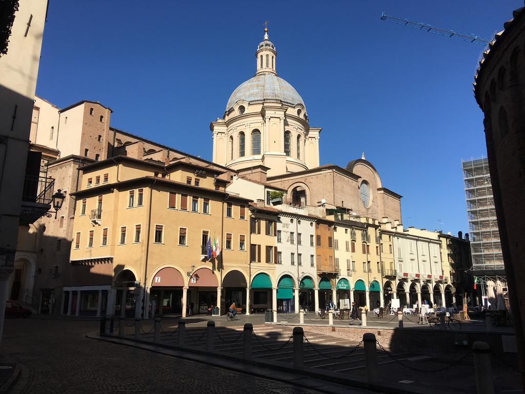 Domus Nova Residenza Il B&B Mantova Exteriör bild