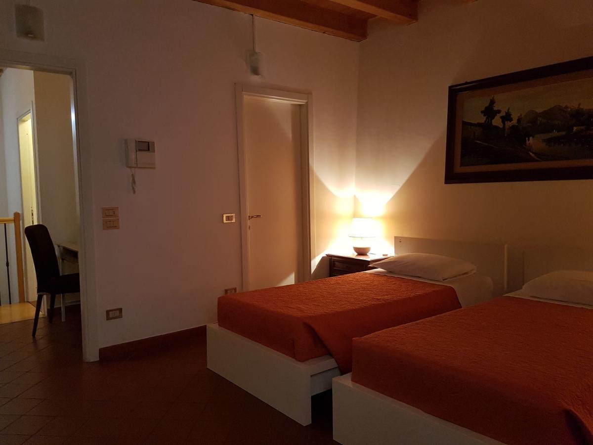 Domus Nova Residenza Il B&B Mantova Exteriör bild