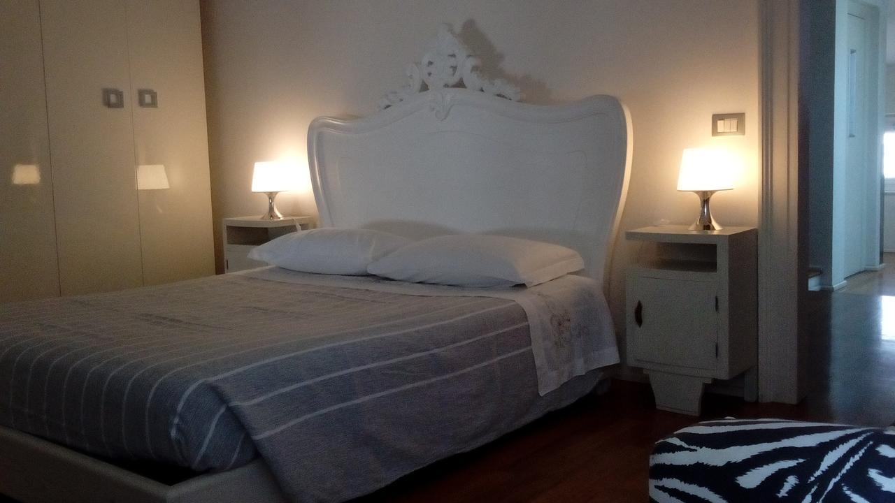 Domus Nova Residenza Il B&B Mantova Exteriör bild