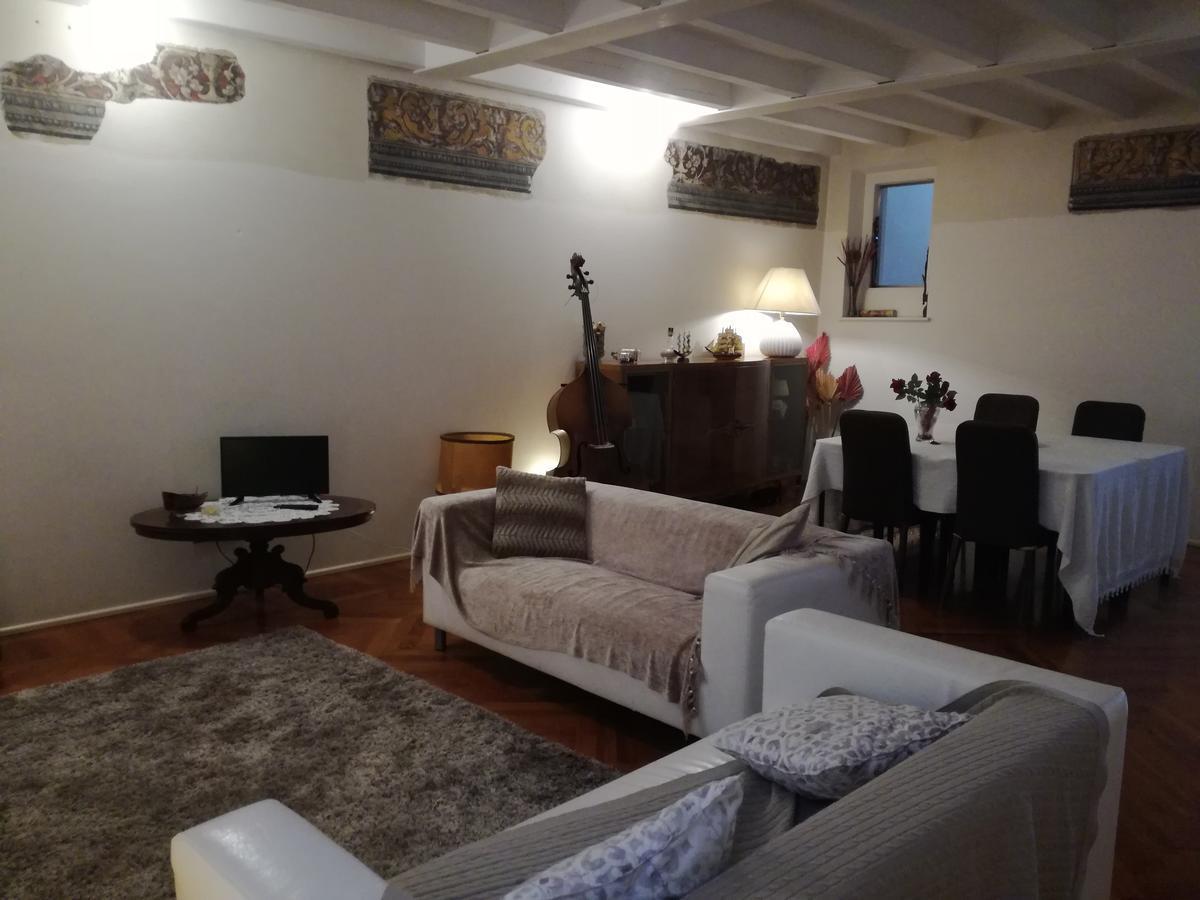 Domus Nova Residenza Il B&B Mantova Exteriör bild