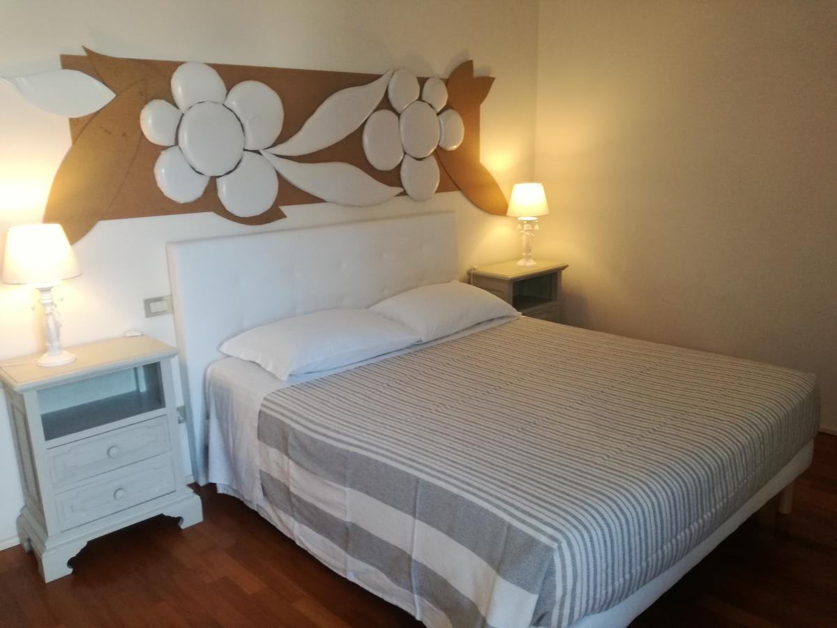 Domus Nova Residenza Il B&B Mantova Exteriör bild