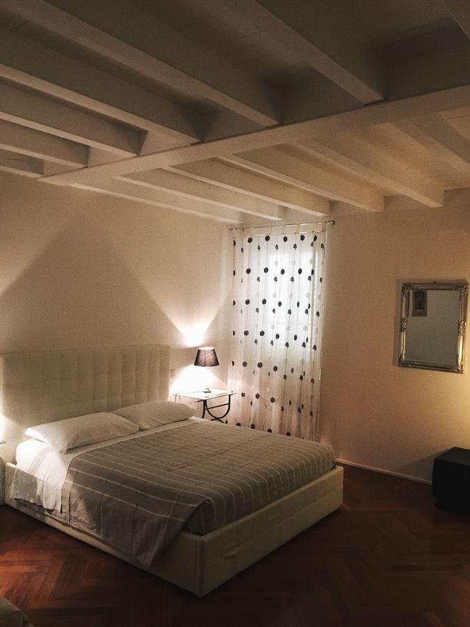 Domus Nova Residenza Il B&B Mantova Exteriör bild
